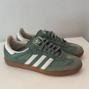 Like New Adidas Sambas Forest Green gum sole 7.5